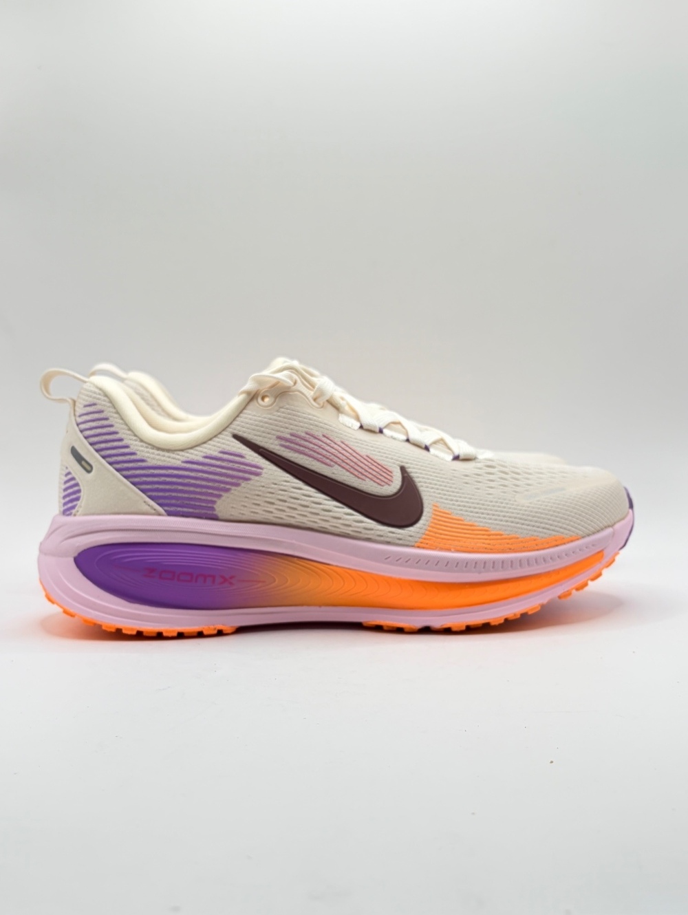 Nike Vomero 18 Women's Running Shoes Size 6.5 Cream Purple Orange